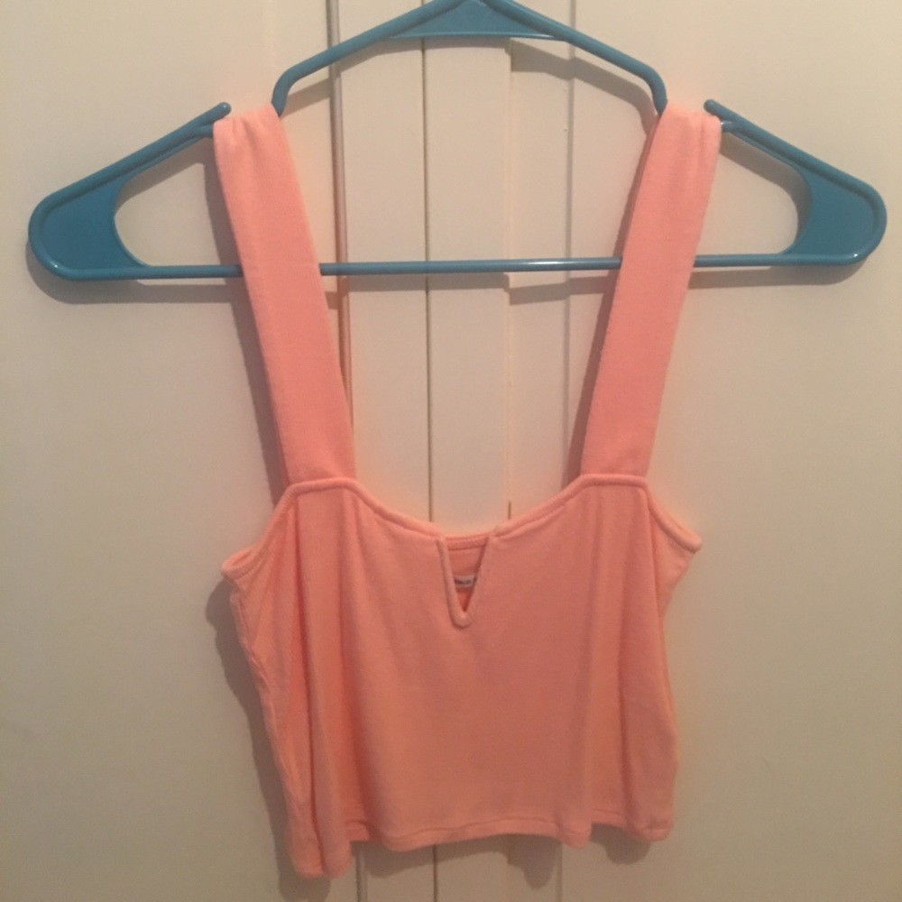 cropped tank top
